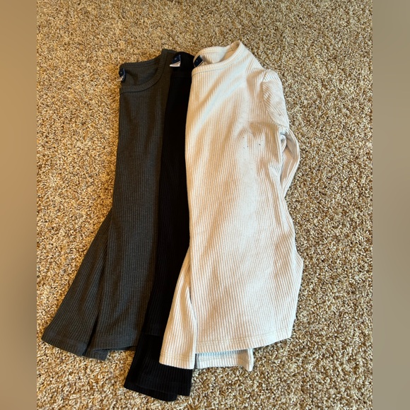 Old Navy Longsleeve bundle - Picture 1 of 3